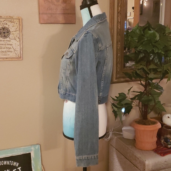 YMI Jean Jacket Size Large (Juniors) - Picture 3 of 5